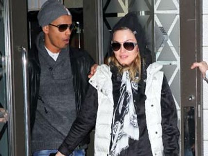 53వయసున్న భామకు.. కుర్ర బాయ్ ప్రెండ్ ప్రపోజ్