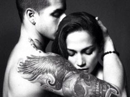 గర్ల్‌ప్రెండ్ పేరు టాటూగా బొడ్డు క్రింద..?