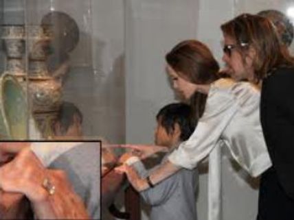 నిశ్చితార్థం వార్త విని పిల్లలు థ్రిల్ అయ్యారు: పిట్