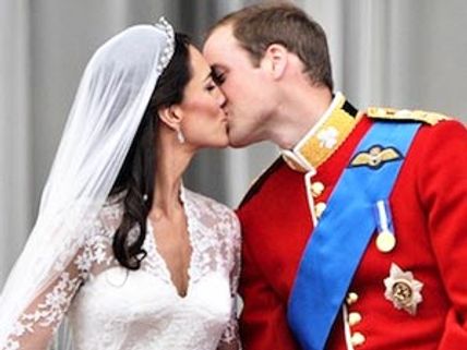 ఎవరికి తెలియని ప్లేసులో మొదటి వివాహ వార్షికోత్సవం