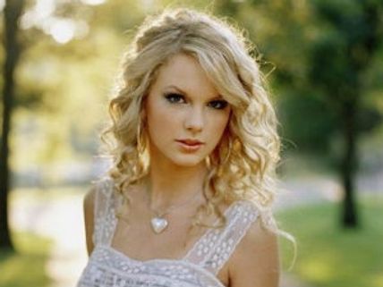 మ్యూజియంకు ఆమె ఉదార సాయం 2.5 మిలియన్ పౌండ్స్