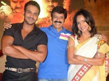 తమిళ  నీళ్లు తాగి జీవించాను కనుక: బాలకృష్ణ