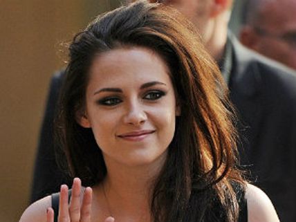 అర్ద నగ్నంగా నటించడం గర్వంగా ఉంది: క్రిస్టినా స్టివార్ట్ 