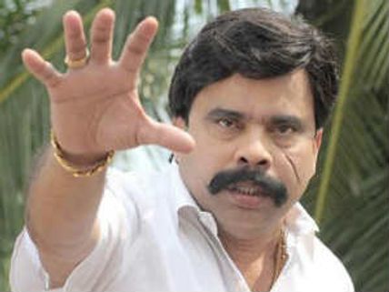  ప్రాడ్ కేసులో ఇరుక్కుని అరెస్టైన పవర్ స్టార్