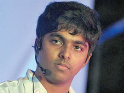 మురుగదాస్‌ దర్శకత్వంలో సంగీత దర్శకుడు హీరోగా...