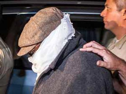 కించ పరుస్తూ సినిమా... దర్శకుడికి  ఏడాది జైలు