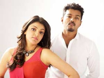 'తుపాకి' చిత్రం వివాదం... హైకోర్టు జడ్జి చూసి నిర్ణయం