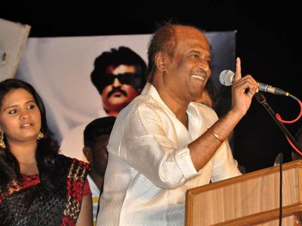 ఫోటోలు: జపనీస్ అభిమానిని కలుసుకున్న రజనీకాంత్