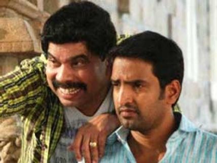 హాట్ టాపిక్: పవర్‌ స్టార్‌, సంతానం కాంబినేషన్‌