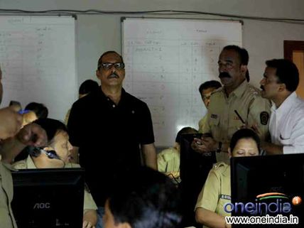 ఎమోషనలే కానీ... (‘26/11 ఇండియాపై దాడి’ రివ్యూ)