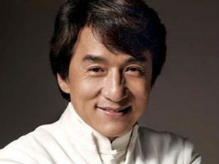 వివాదంలో యాక్షన్ స్టార్ జాకీచాన్‌..ఫోటో దుమారం