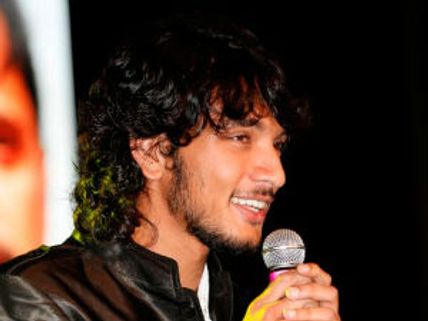 హాట్ టాపిక్ : 'కడలి' హీరోతో రజనీకాంత్ కూతురు