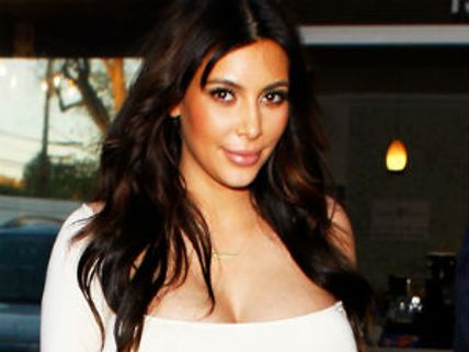 ఆడపిల్లకు జన్మనివ్వబోతున్న సెక్సీలేడీ