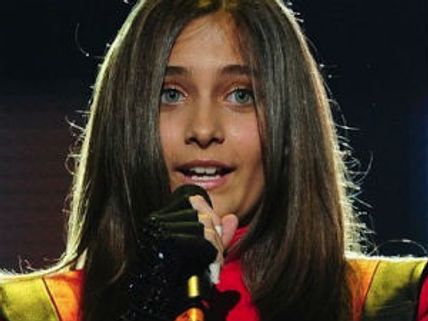 మైకేల్ జాక్సన్ కుమార్తె ఆత్మహత్యాయత్నం...