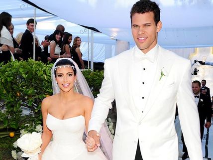 మ్యారేజ్ రింగు వేలం: హీరోయిన్ మాజీ భర్త ఘనకార్యం?