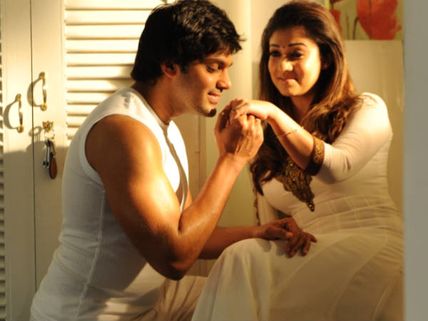 డేట్ బుక్ చేసుకున్న నయనతార, ఆర్య!