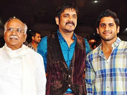 నాగ్  'మనం' ఆ హాలీవుడ్ చిత్రం ప్రేరణతో ...?