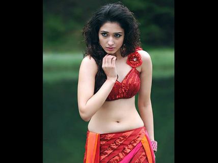 వదినగా చేస్తున్నా: తమన్నా