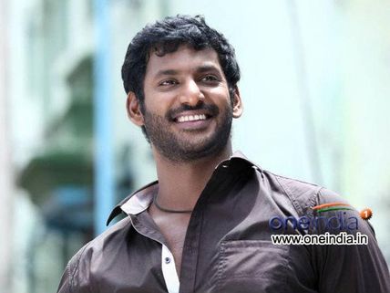 హీరోయిన్ తో నా ప్రేమ నిజమే కానీ... 