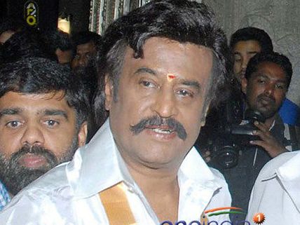 రజనీకాంత్ ఆ వివాదంలో వేలు పెడతున్నాడా?
