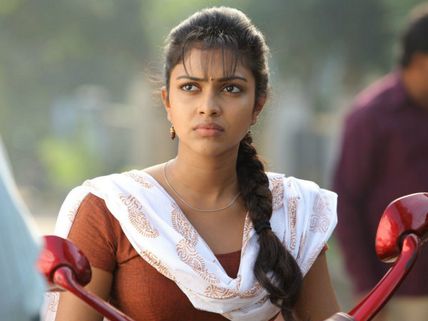 ఆఫర్స్ రావనే అర్దమయ్యే  ఈ బిల్డప్ లు  
