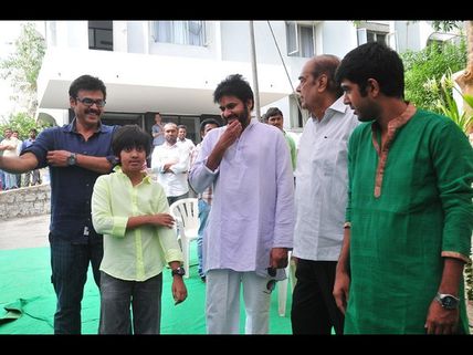  'గోపాల గోపాల' : కొడుకు ఎంట్రీ ఖరారే కానీ సీక్రెట్  