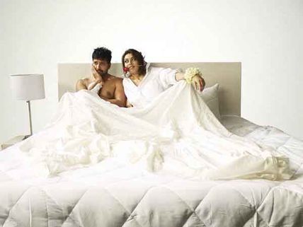 నిర్మాత అల్టిమేటమ్ : కోటితో సెట్ వేసాం...వేస్ట్ చేయకు