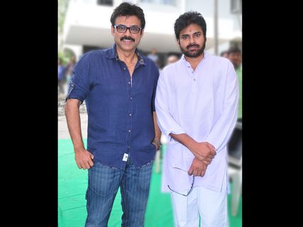 ఫ్యాన్స్ కోసం పవన్ కళ్యాణ్...ఒప్పుకున్నాడు
