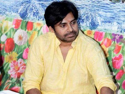 ఆంధ్రా తీరంలో పవన్ కళ్యాణ్ సినీ స్టూడియో!