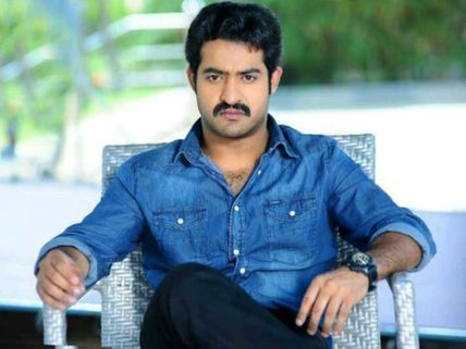 ఎన్టీఆర్ ఫ్యాన్స్ మండిపడుతున్నారు