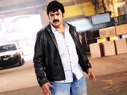 టైటిల్ విషయమై బాలకృష్ణ సూచన