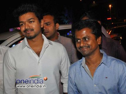 కాపీ వివాదం: విజయ్, మురుగదాస్‌కు కోర్టు సమన్లు!