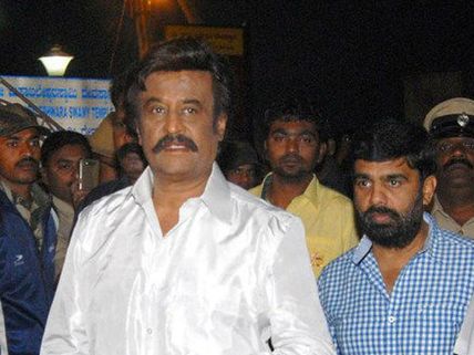 ఒక్కడే హీరో...రేసులో ఆ ఏడుగురు డైరక్టర్లు 