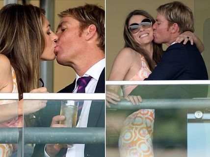  బర్త్ డే స్పెషల్: క్రికెటర్‌తో ఆమె శృంగార చిత్రాలు