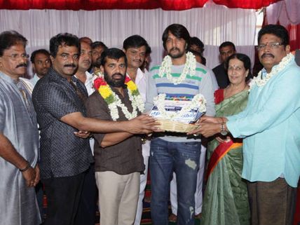 ఫ్లాఫ్ ఎఫెక్టు : కన్నడంకి వెళ్తున్న స్టార్ డైరక్టర్