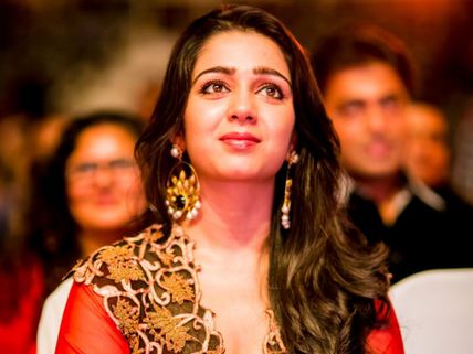 నితిన్ ఫాదర్ ఆవేశం? చార్మి మీద పరువు నష్టం కేసు!