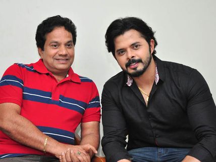 శ్రీశాంత్ హీరోగా సినిమాలో కోహ్లి-అనుష్క లవ్వాయనం?