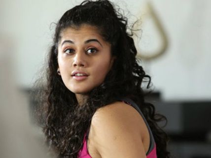   తాప్సీ పై డైరక్టర్ సీరియస్..క్షమాపణ