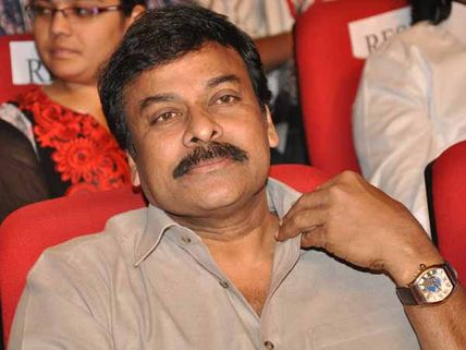 ఈ 12 నుంచే చిరంజీవి...ముఖానికి మేకప్
