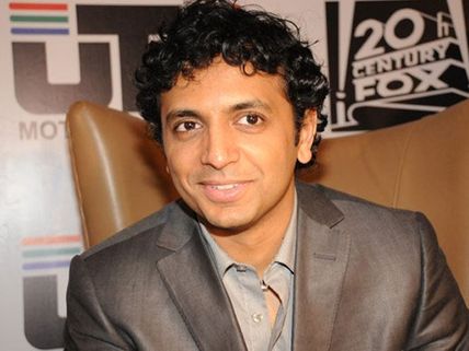 సూపర్ హిట్  ఉషారులో మనోజ్‌ నైట్‌ శ్యామలన్‌... ఇంకోటి