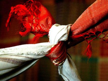 పెళ్లిపేరుతో మోసం ...సినీనటి పోలీస్ కంప్లైంట్  