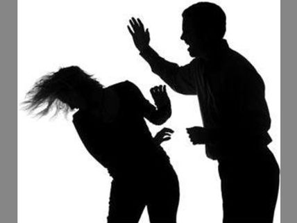 సినీ నటిపై బస్సు డ్రైవర్, క్లీనర్...అసభ్య ప్రవర్తన!