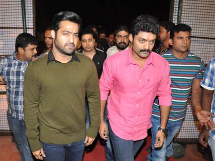 ఎన్టీఆర్ హీరో,కళ్యాణ్ రామ్ నిర్మాత.. మరి డైరక్టర్?