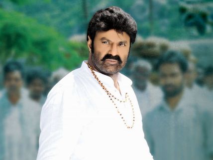 కొత్త ట్విస్ట్... రేసు లోకి బాలయ్య గాడ్ ఫాధర్?