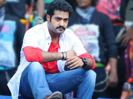  'జనతా గ్యారేజ్' లాస్ట్ మినిట్ లో   వాయిదా   