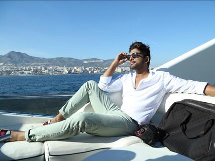 బన్ని ఇచ్చిన ట్విస్ట్ కు దిమ్మ తిగిగిపోయింది