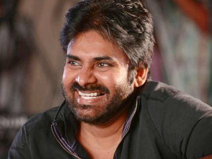సొంతగా టీవీ చానల్, న్యూస్ పేపర్.... పవన్ స్పందన!