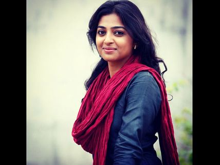  బాలయ్యతో రెండు: ఆ హీరోయిన్ విమర్శలు ఎవరిపై?