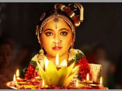 ఇదివరెప్పుడూ అనుష్కని ఇంత అందంగా చూసి ఉండరు.... కృష్ణమ్మ సింప్లీ సుపర్బ్ 