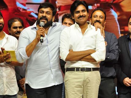 పవన్ కు చిరుకు విలన్ ఒకడే... అతను ఆ హీరోయిన్ మొగడే